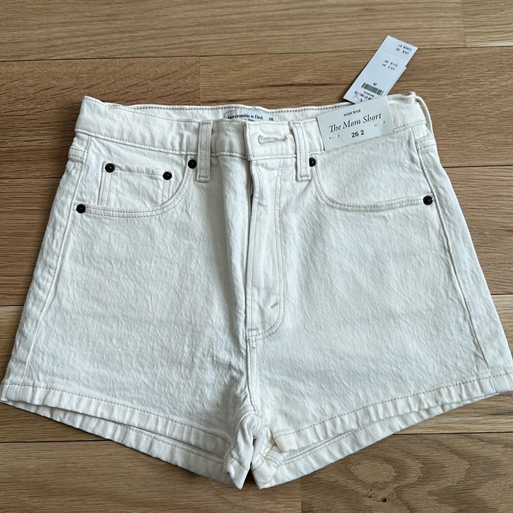 A&F high rise mom short